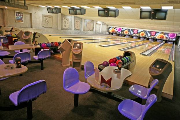 Залы в аренду для турниров по боулингу и бильярду в Москве