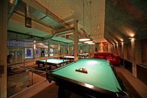 Ресторан с бильярдом в Москве